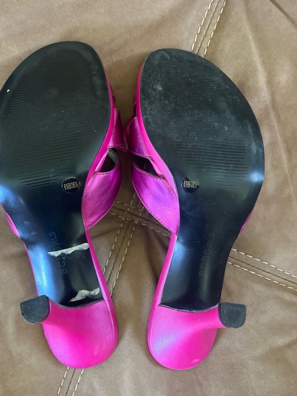 BCBGirls Hot Pink Bow Slide Mules - Picture 4 of 6